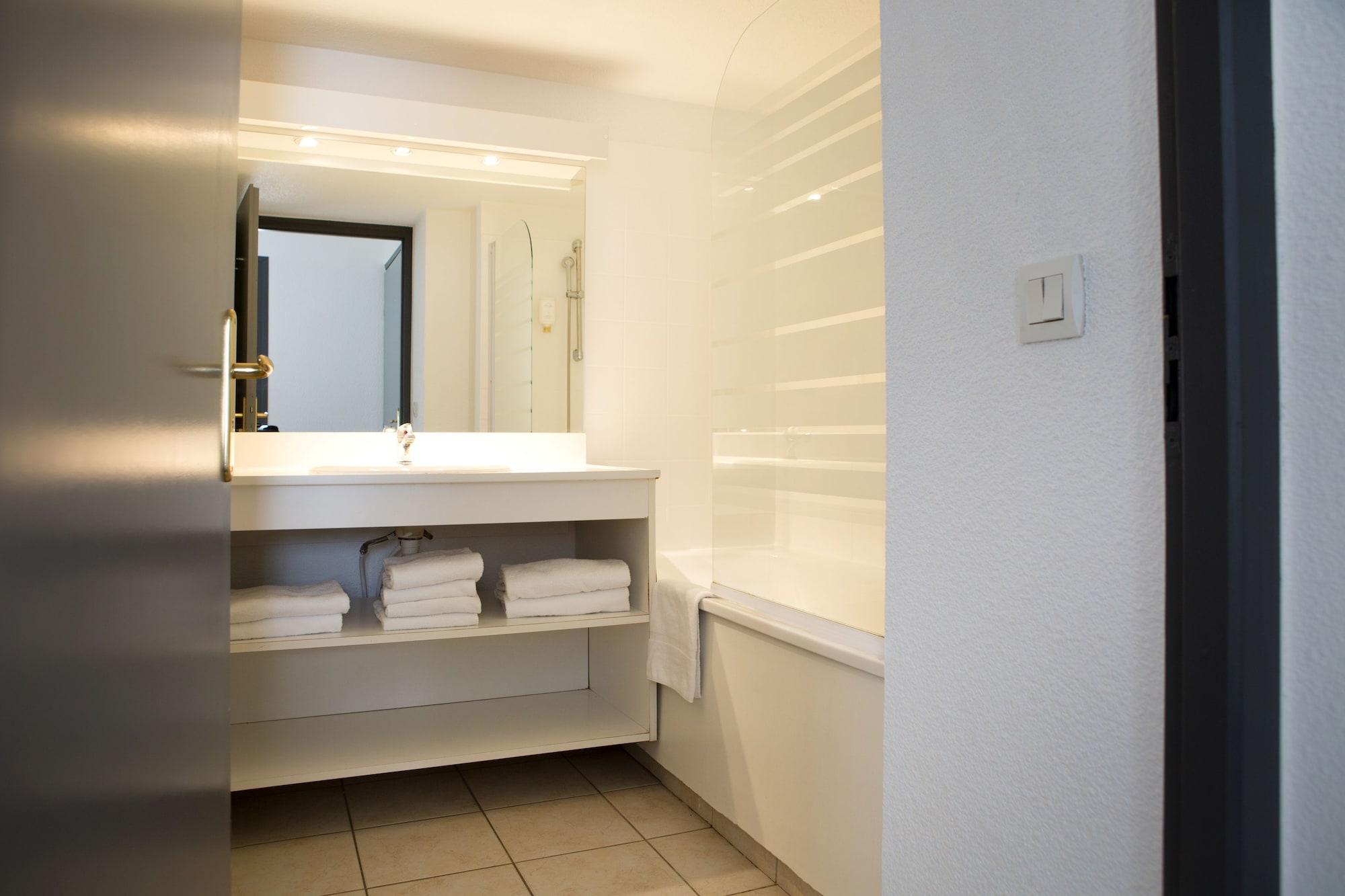 Comfort Aparthotel Divonne La Versoix Bagian luar foto